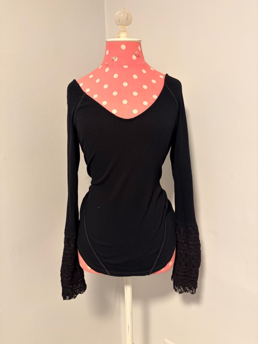 Black Lace-Sleeve Women's Long Sleeve Top